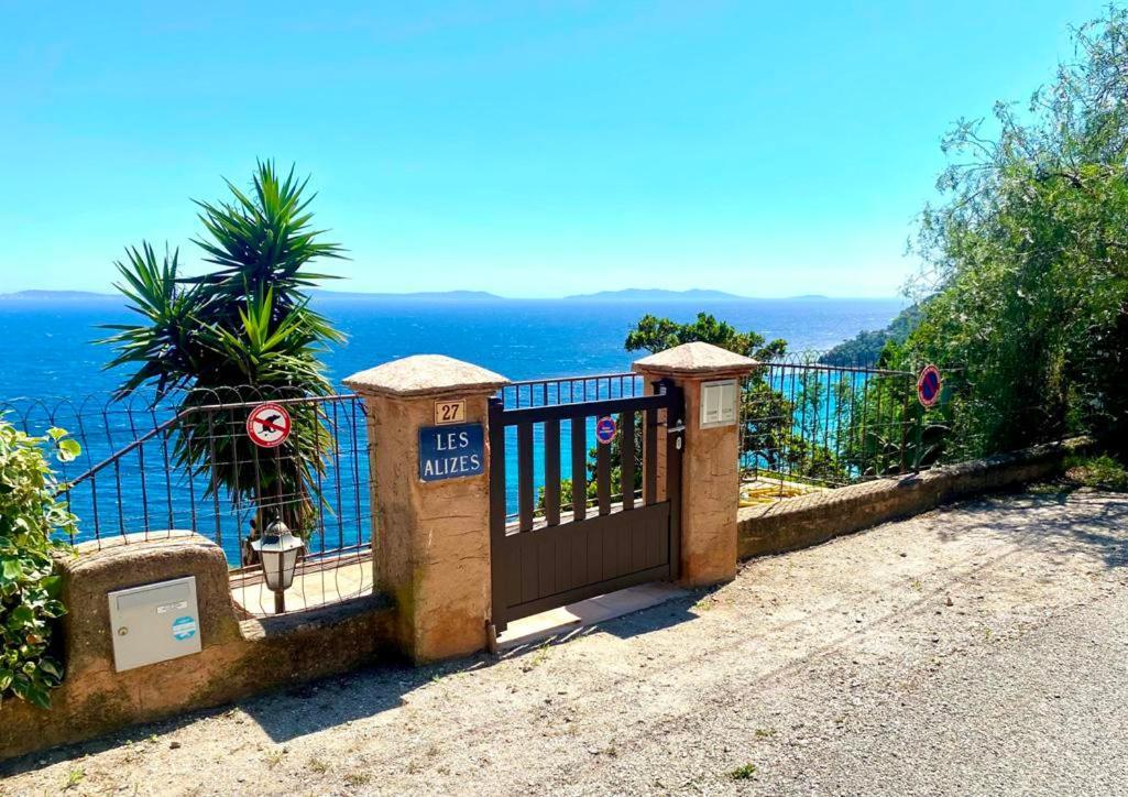Villa Les Alizes Le Le Rayol-Canadel-sur-Mer 外观 照片
